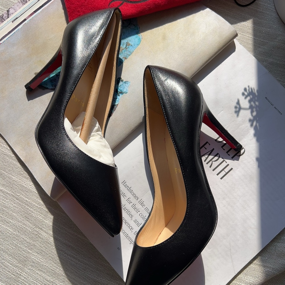 Christian Louboutin Pigalle 85 Nappa Shiny Nappa Pumps new